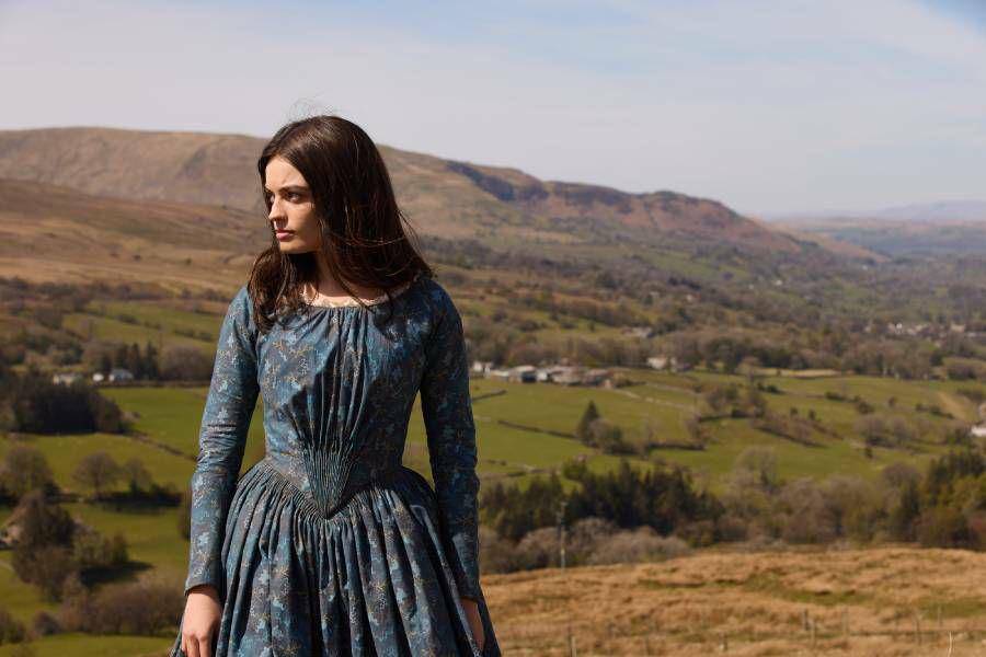 Emma Mackey dalam film Emily (dok. Ingenious Media/Emily)