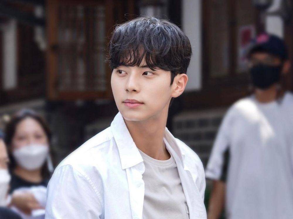 Lee Chae Min sebagai Kang Min Gi di drakor See You In My 19th Life (instagram.com/l.c.m____)