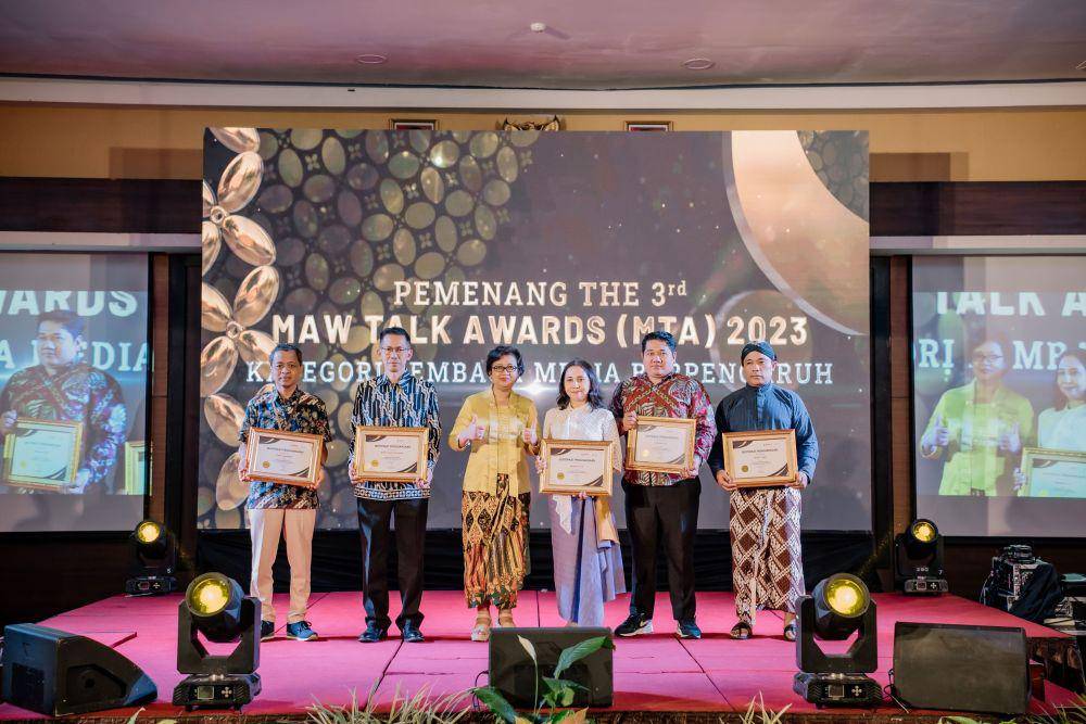 IDN Times menerima MAW Talk Awards sebagai Lembaga Media Berpengaruh 2023 di Yogyakarta (Dok. MAW Talk)