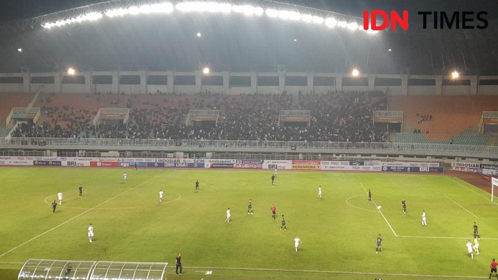 Laga Persikabo 1973 versus Persija Jakarta di Stadion Pakansari, Cibinong, Minggu (9/7/2023) (IDN Times / Tino Satrio)