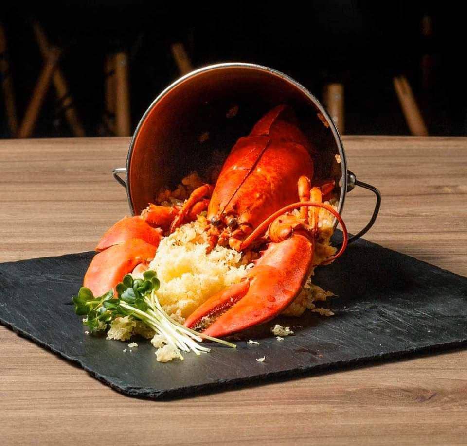 potret penyajian hidangan lobster aneh (reddit.com/user/Battleraizer)