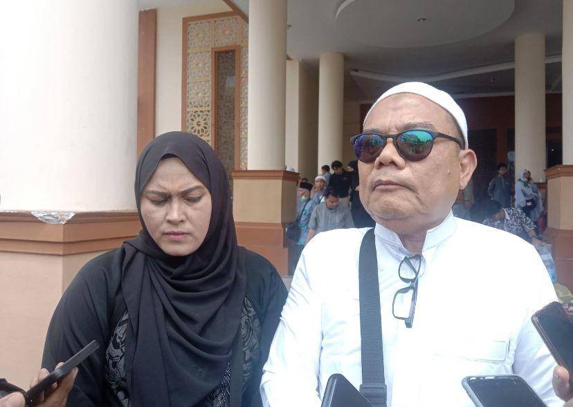 Mulya Asri Rambe sebagai salah satu jemaah haji yang telah tiba di Debarkasi Medan (Dok. Istimewa)