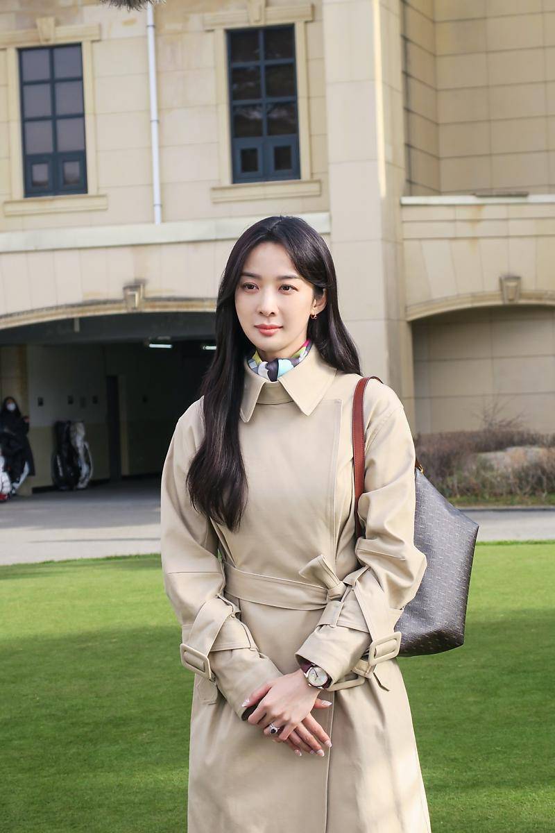 Lee Chung Ah di balik layar Celebrity (naver.com/JWideCompany)