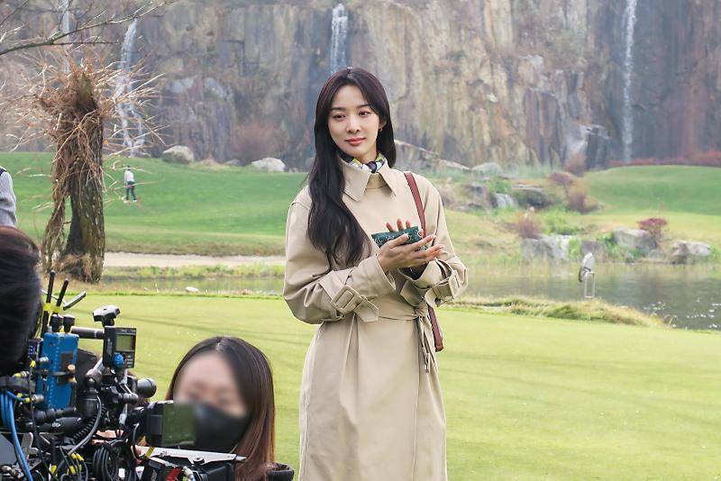 Lee Chung Ah di balik layar Celebrity (naver.com/JWideCompany)
