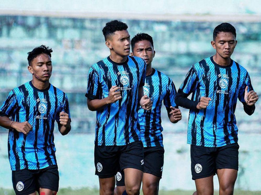 Skuad Arema FC kala menggelar latihan pada 2023. (instagram.com/aremafcofficial)