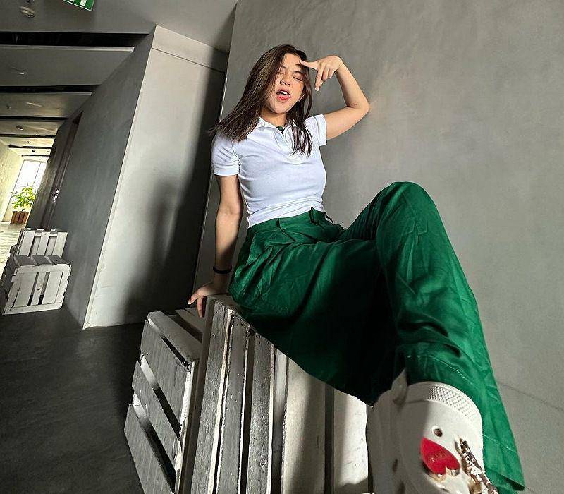 Outfit casual ala Ziva Magnolya (instagram.com/zivamagnolya)