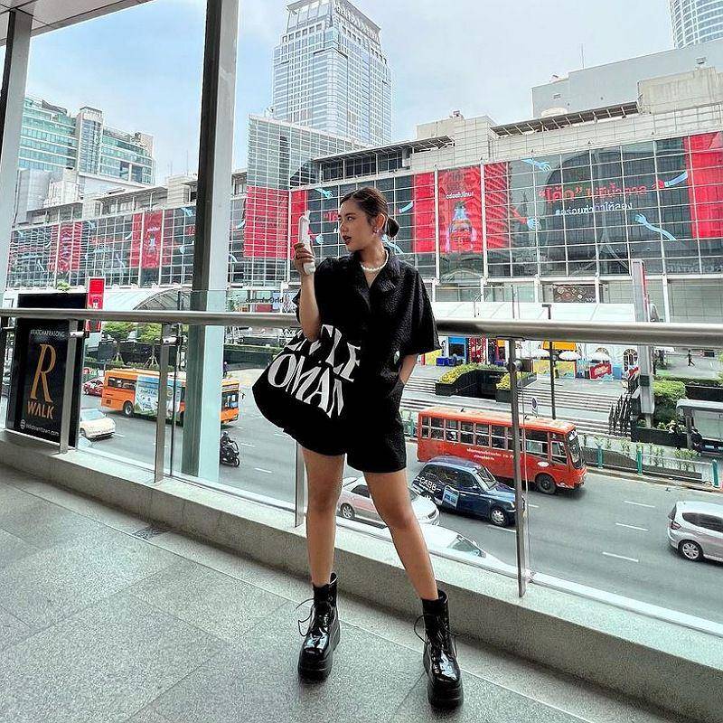 Outfit casual ala Ziva Magnolya (instagram.com/zivamagnolya)