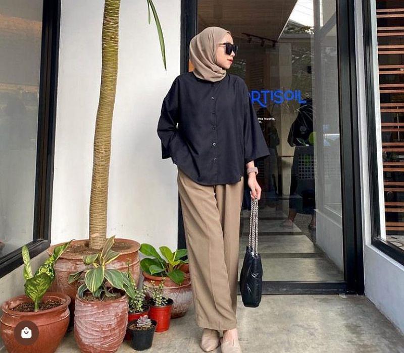 10 Ide Outfit Kerja Wanita Hijab Edisi Celana Kulot Bikin Betah Nyaman