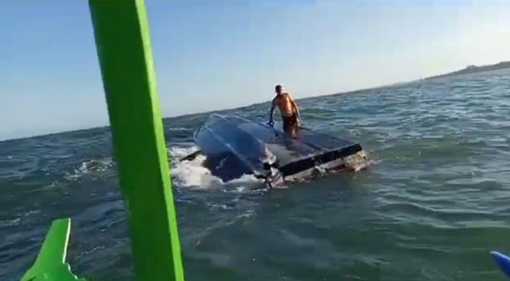 Kronologi Perahu Terbalik Dihantam Gelombang Laut di Gianyar