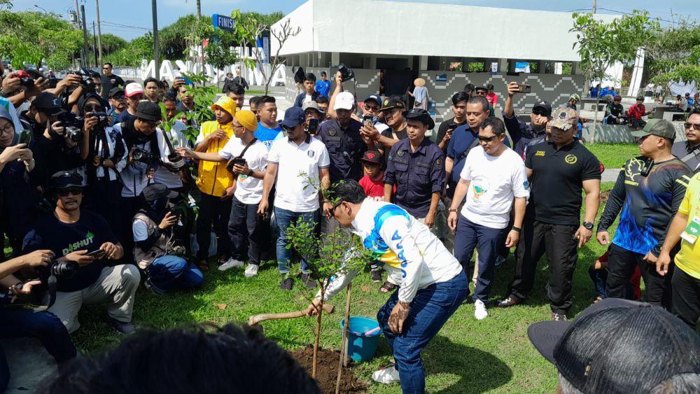 Pemprov Jabar Hadirkan Pasar Hutan, Dongkrak Penjualan Petani Milenial