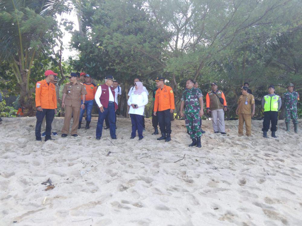 Wisatawan Hanyut, Keamanan Pantai Jembatan Panjang Malang Disorot