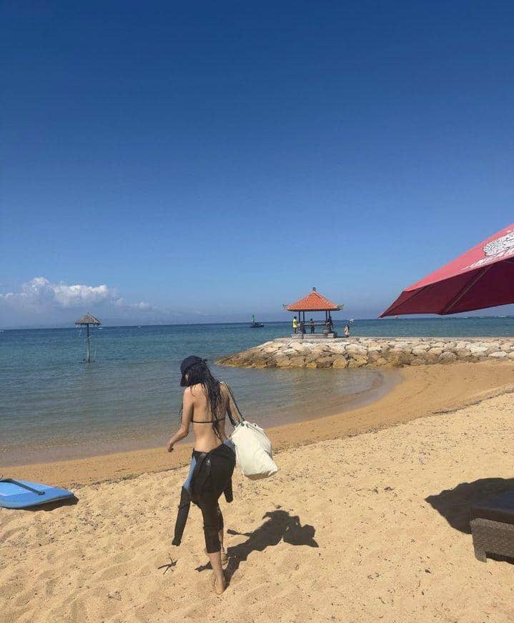 Kim Do Yeon di Bali (instagram.com/lafilledhiver_)