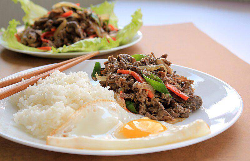 ilustrasi bulgogi (commons.m.wikimedia.org/Chloe Kim)