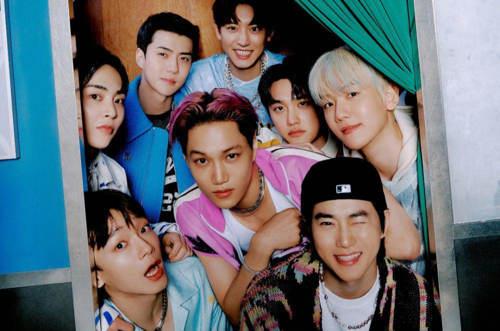 11 Momen EXO Diganggu oleh Sasaeng Fans, Bikin Mereka Gak Nyaman!