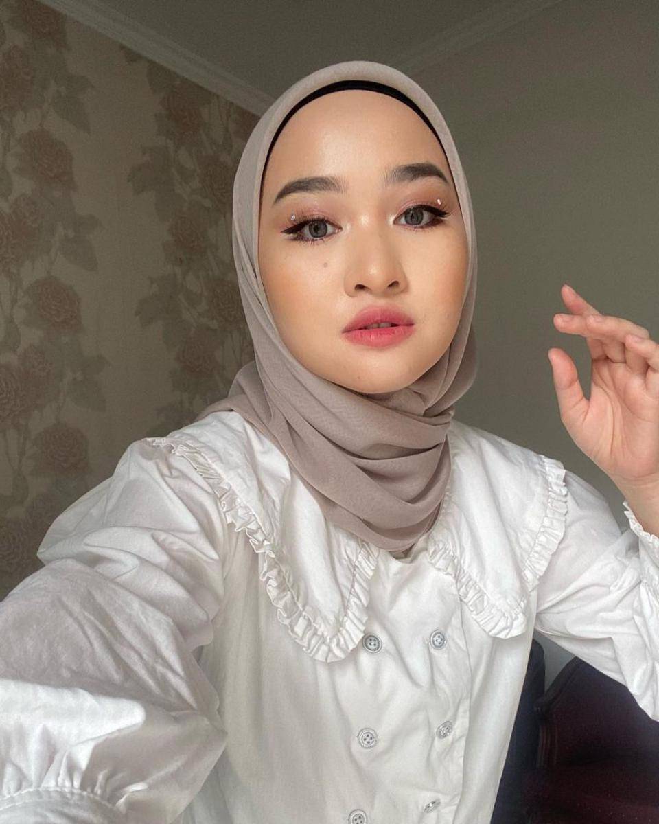 Inspirasi Makeup ala Kiara Leswara (instagram.com/kiaraleswara)