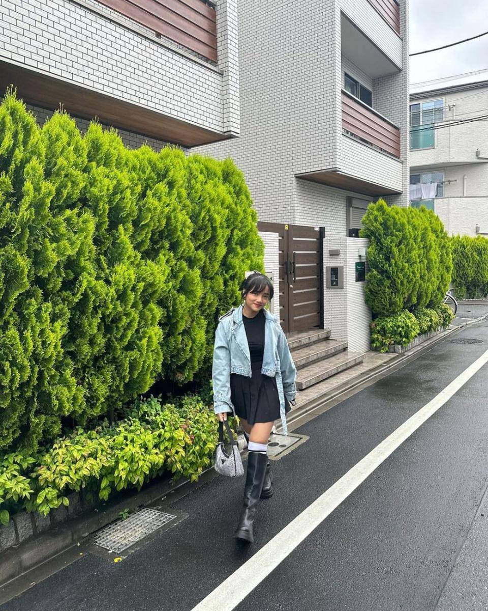 Inspirasi outfit untuk konser Taeyeon 2023 (instagram.com/fuji_an)