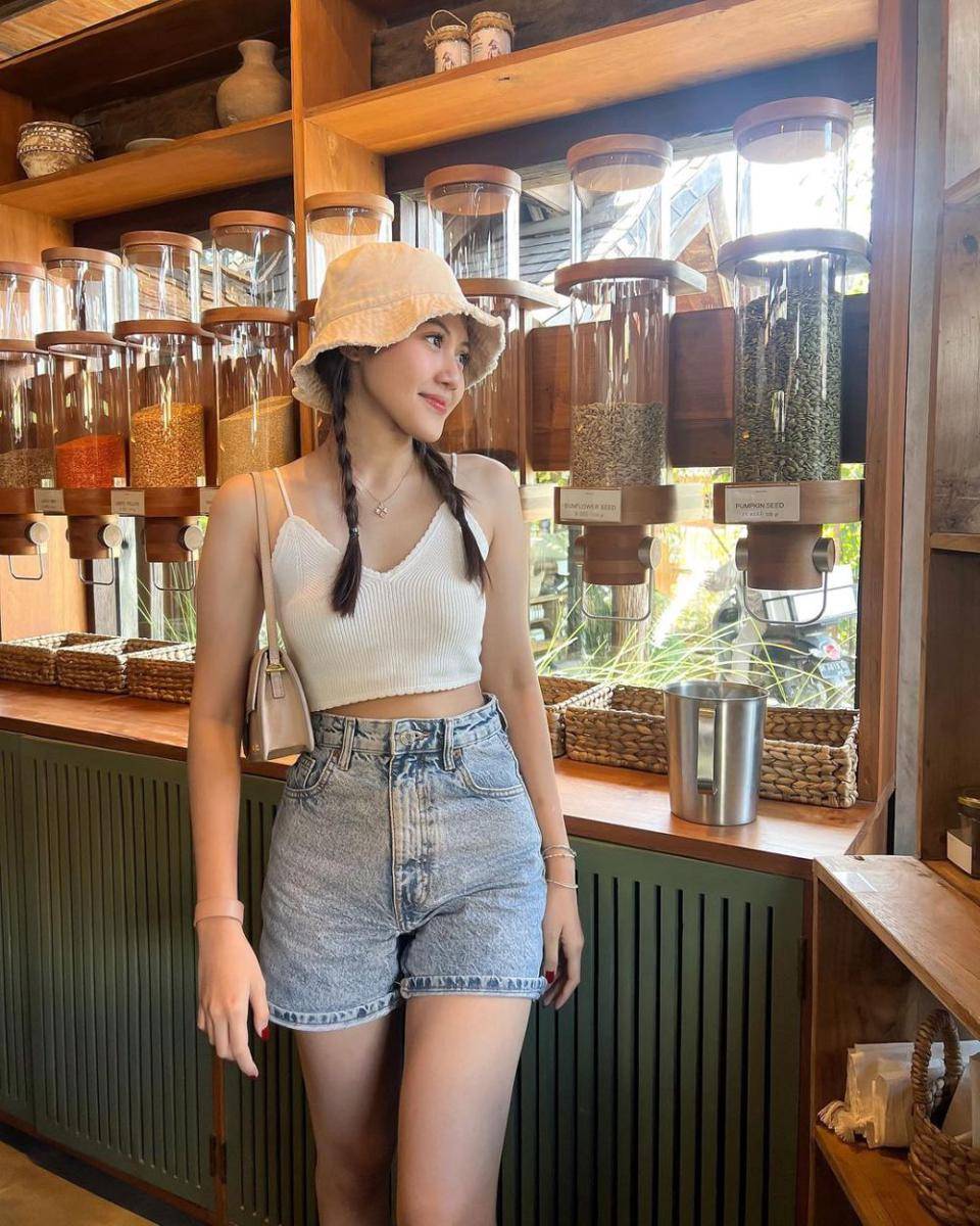 Ide OOTD Kencan ala Shasa Zhania (Instagram.com/shazhaniaa)