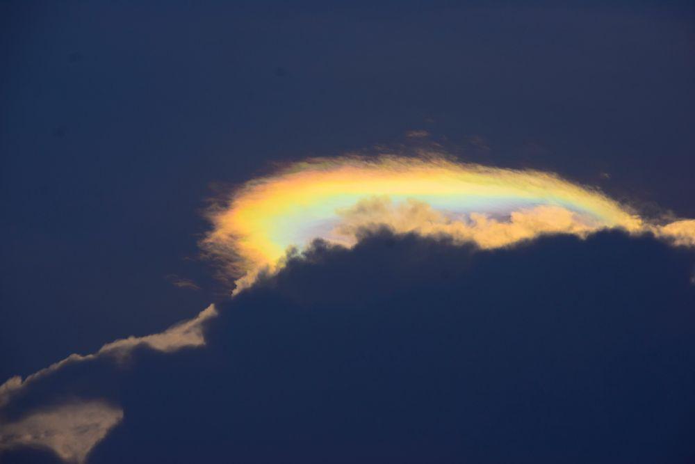 5 Fakta Menarik Cloud Iridescence, Topi Pelangi di atas Awan