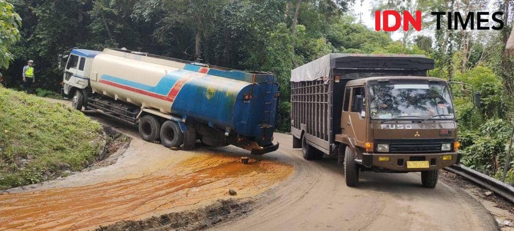 CPO tumpah di kawasan Gunung Kulu, Kabupaten Aceh Besar, Aceh. (Dokumentasi Polres Aceh Besar untuk IDN Times)