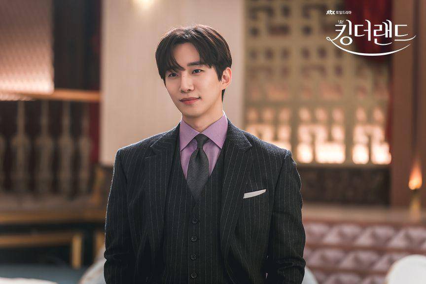 Junho 2PM di drakor King the Land (dok. JTBC/King the Land)