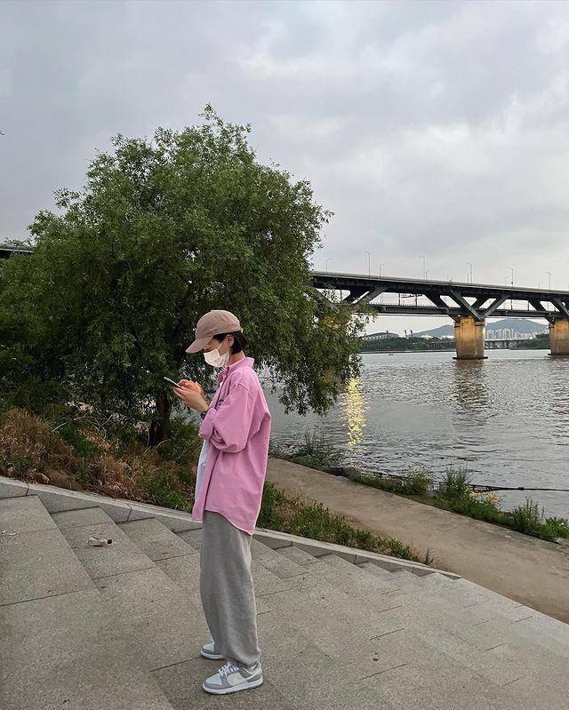 Park Gyu Young (instagram.com/lavieenbluu)