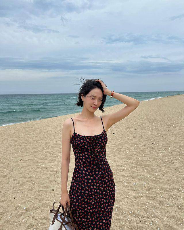Park Gyu Young (instagram.com/lavieenbluu)