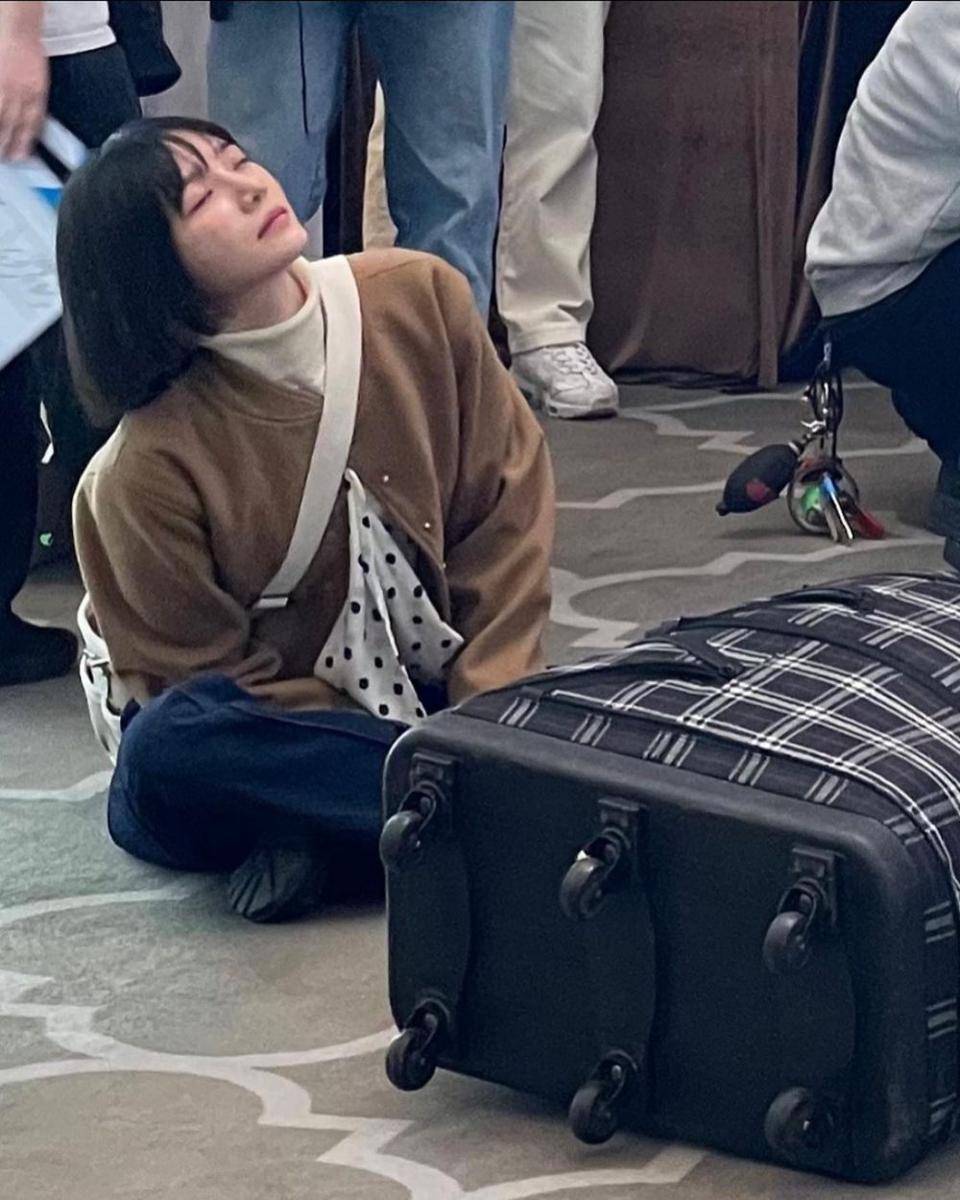 potret Park Gyu Yeong di balik layar drama Celebrity (instagram.com/lavieenbluu)