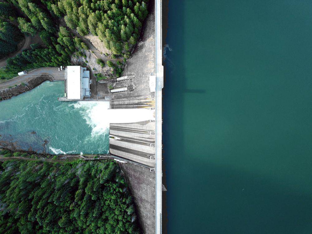 Ilustrasi waduk pembangkit listrik (unsplash.com/@dmey503)