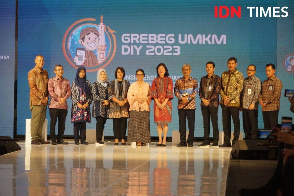 Rangkaian pembukaan Grebeg UMKM DIY, di Pakuwon Mall Yogyakarta, Selasa (11/7/2023). (IDN Times/Herlambang Jati Kusumo)