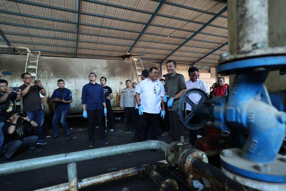 Polisi saat rilis ungkap kasus penyalahgunaan solar di Kota Pasuruan. Dok. Istimewa