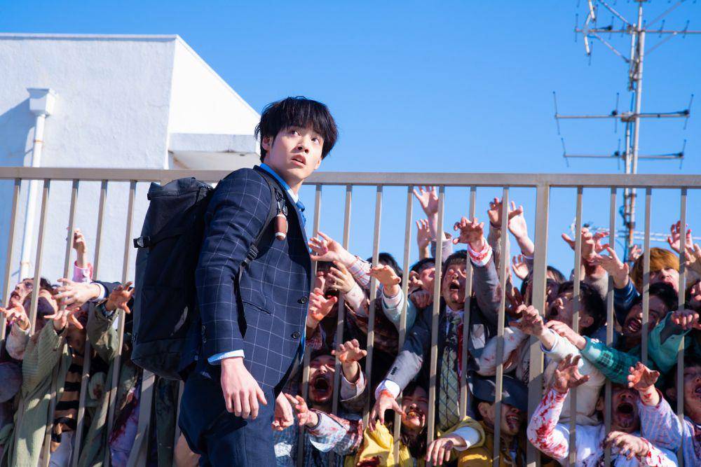 Adegan film Zom 100 : Bucket List of the Dead (dok. Netflix Japan/Zoom 100 : Bucket List of the Dead)