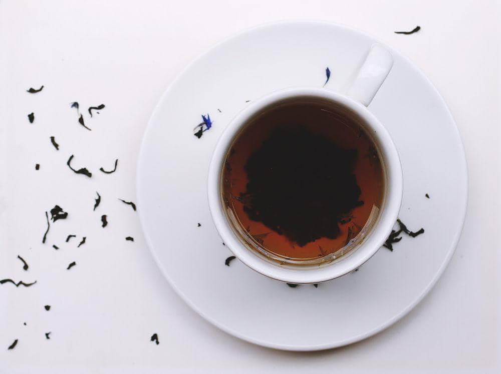 ilustrasi teh hitam (unsplash.com/@heftiba)