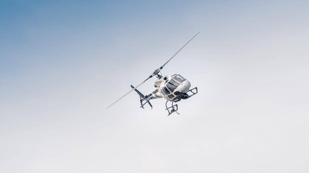 ilustrasi helikopter (unsplash.com/@spacedezert)
