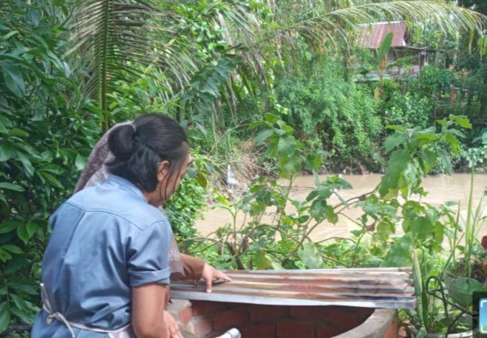 (Sumur warga di dekat Sungai Kelekar yang ikut tercemar tumpahan minyak mentah dari pipa bocor milik Pertamina) IDN Times/istimewa