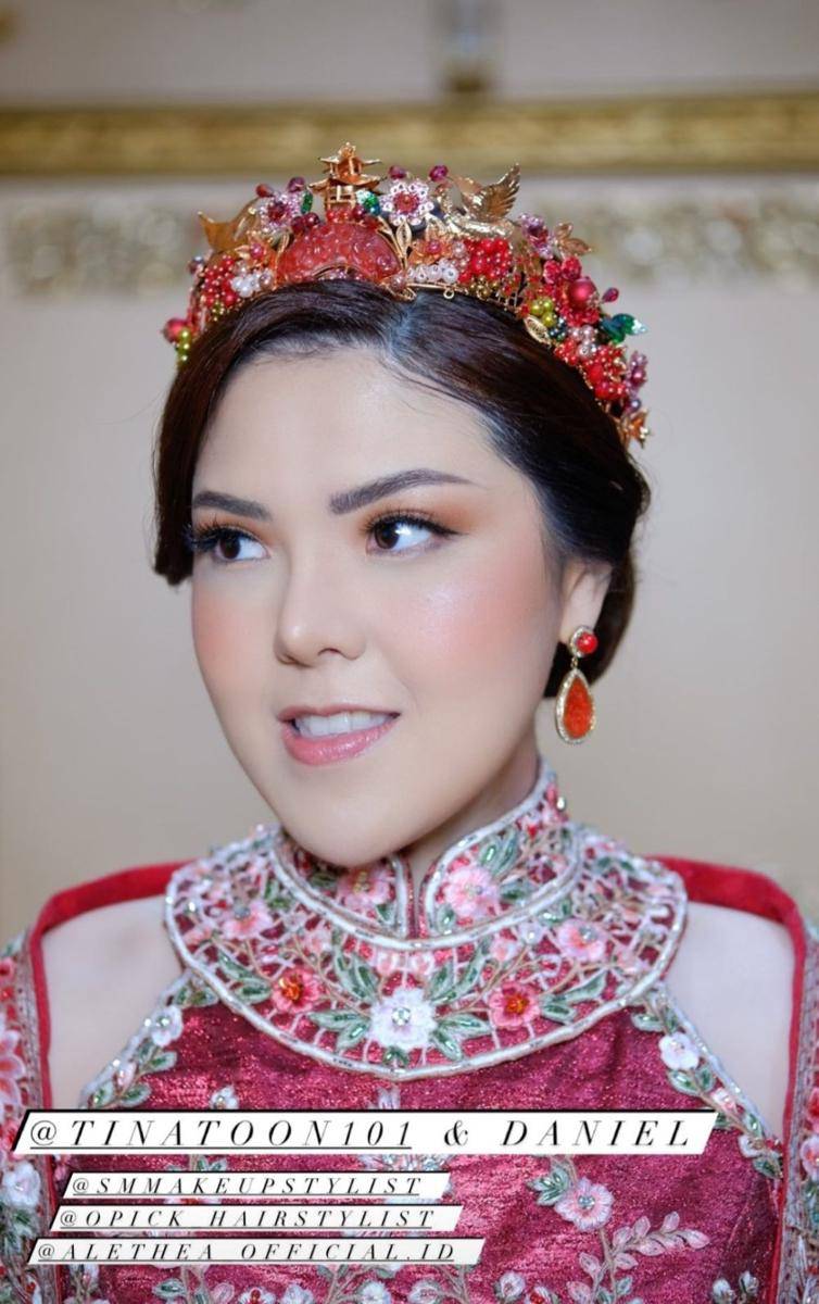 Sangjit Tina Toon (instagram.com/smmakeupstylist)