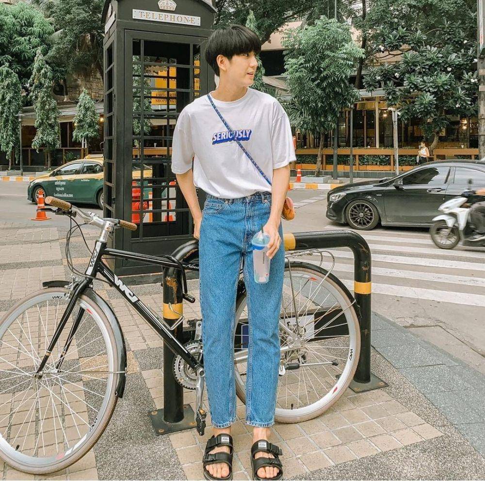 inspirasi daily outfit Sea Tawinan (instagram.com/sea_tawinan)