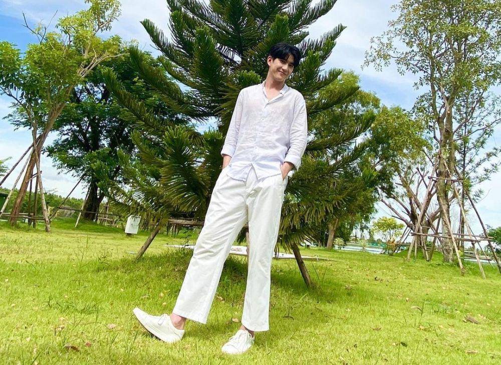 inspirasi daily outfit Sea Tawinan (instagram.com/sea_tawinan)