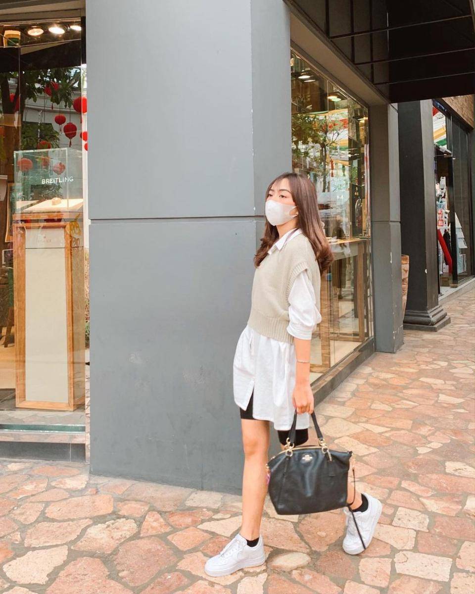 Inspirasi outfit hangout ala Azaria Bianda Avissa (instagram.com/azariaavissa)