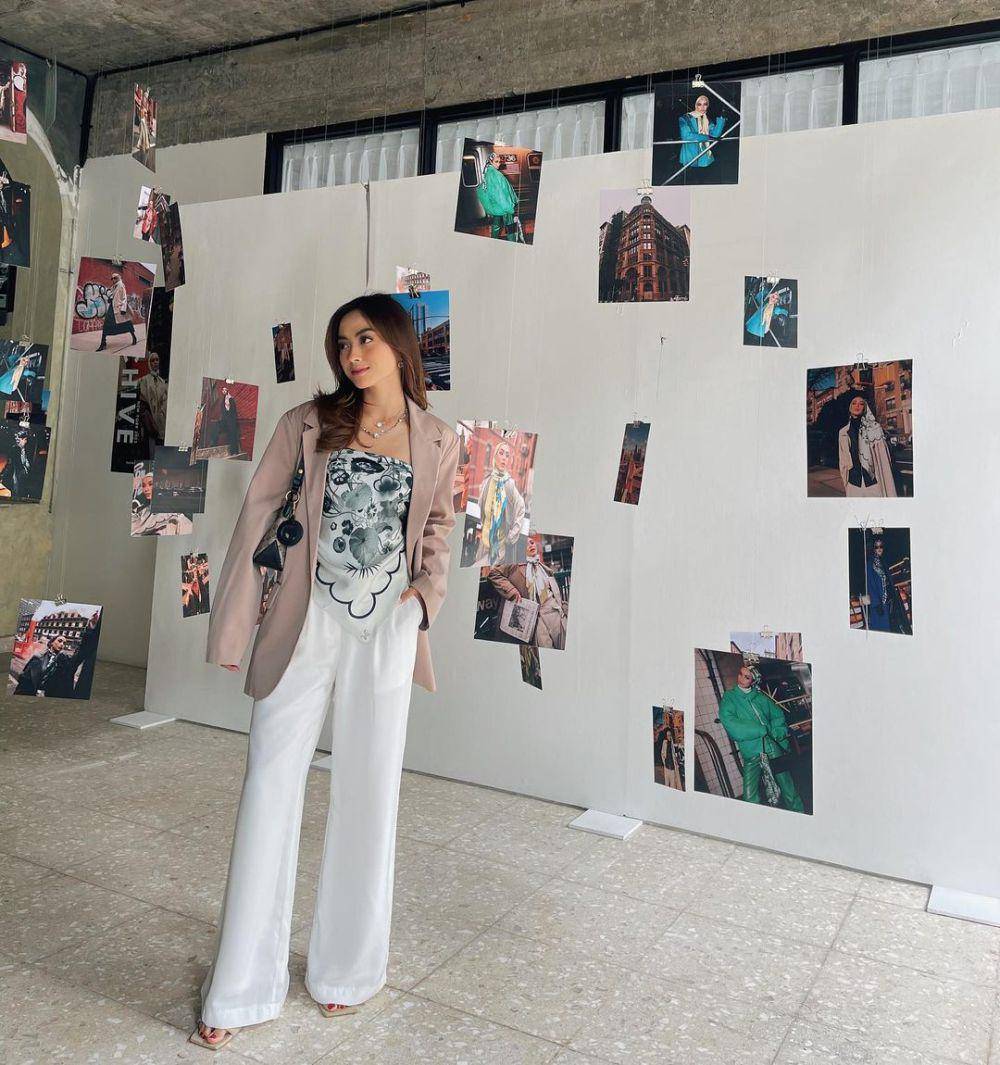 Inspirasi outfit hangout ala Azaria Bianda Avissa (instagram.com/azariaavissa)