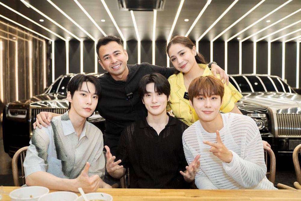 Raffi Ahmad dan Nagita Slavina bersama NCT DoJaeJung (instagram.com/raffinagita1717)