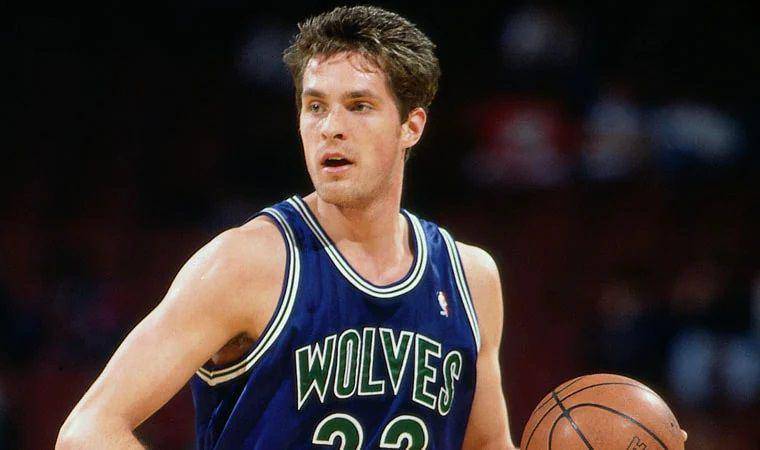 Christian Laettner saat bermain bersama Minnesota Timberwolves di NBA. (nba.com)