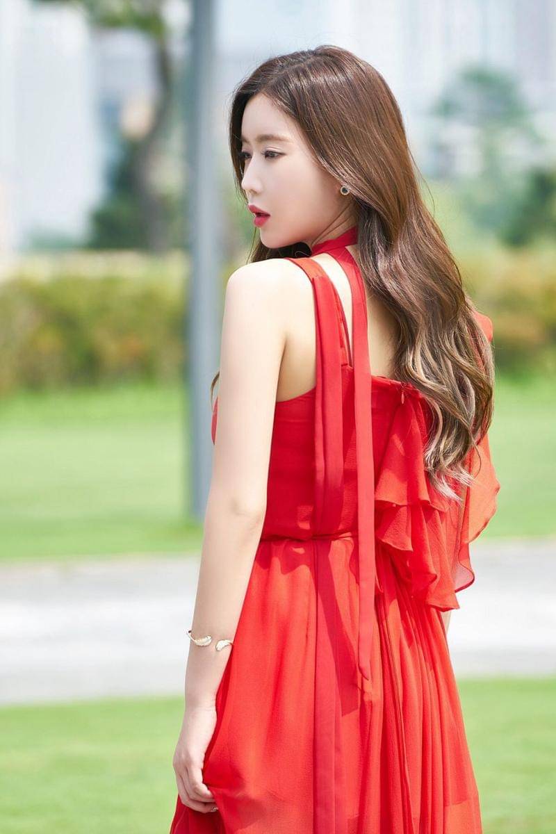 Im Soo Hyang - Moo Seok Hee di Graceful Family (twitter.com/amari_global)