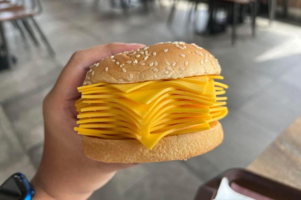 Burger King Thailand Rilis Menu Baru, Isinya Hanya 20 Lapis Keju
