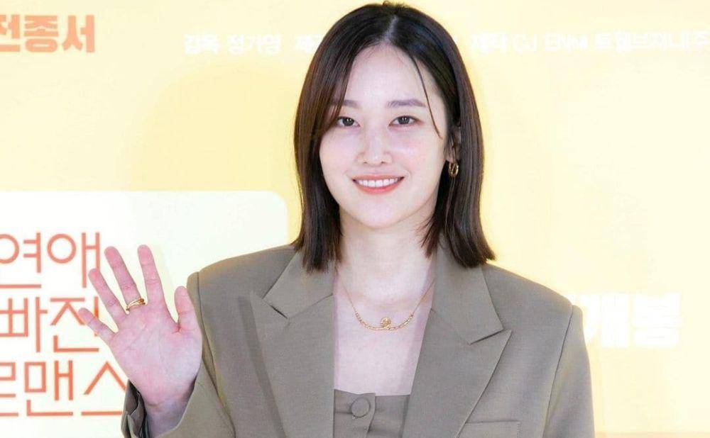 Jeon Jong Seo (instagram.com/mycompany_official)