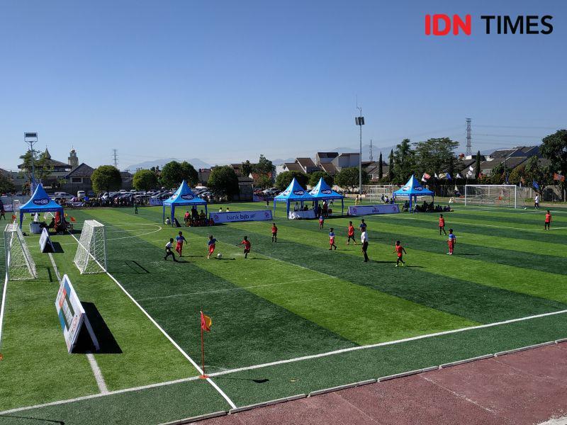 88 SSB se-Jabar Adu Taktik Dalam Kompetisi Sepak Bola di Lapangan UNI