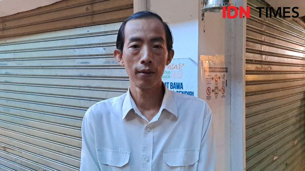 Momen Presiden Jokowi Bertemu Kembarannya di Pasar Cihapit Bandung