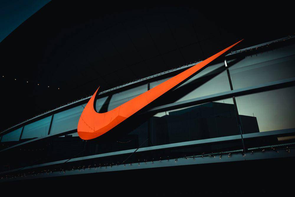 perusahaan Nike (unsplash.com/Paul Steuber)