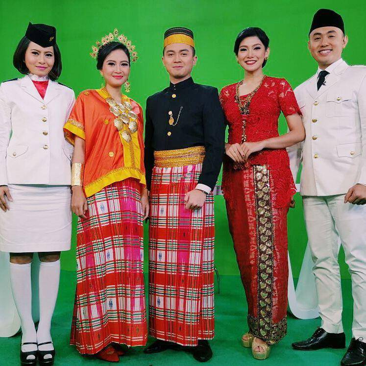 Inspirasi kebaya ala Wandha Dwiutari (instagram.com/wandhadwiutari)