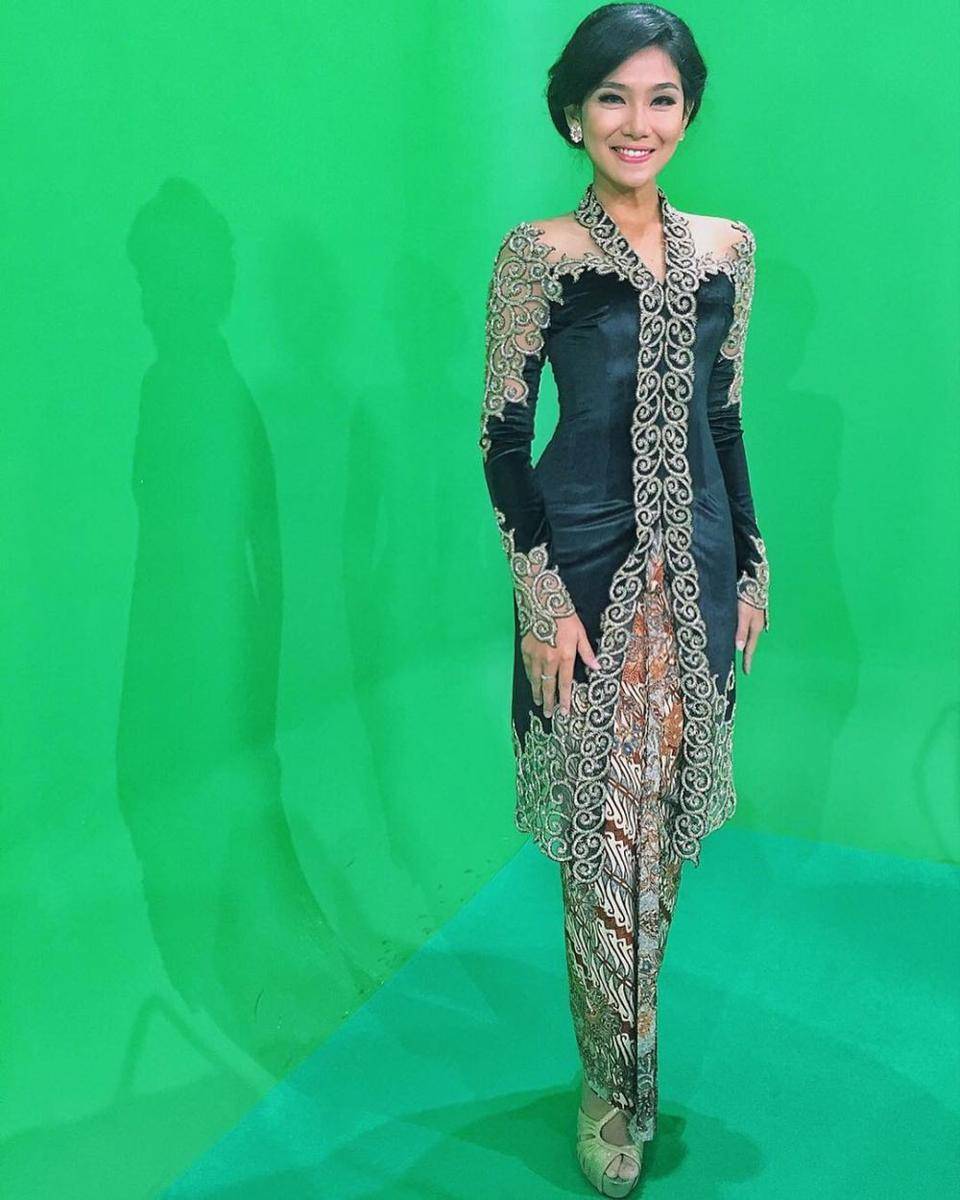 Inspirasi kebaya ala Wandha Dwiutari (instagram.com/wandhadwiutari)
