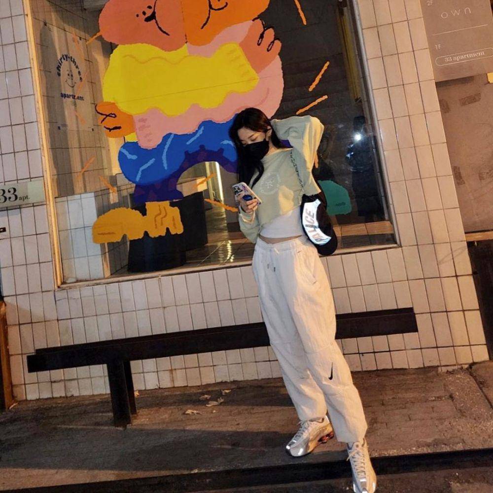 Lee Chung Ah (instagram.com/leechungah)